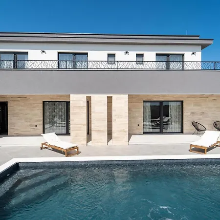 Tatil Evi Lovely In Miranje Donje