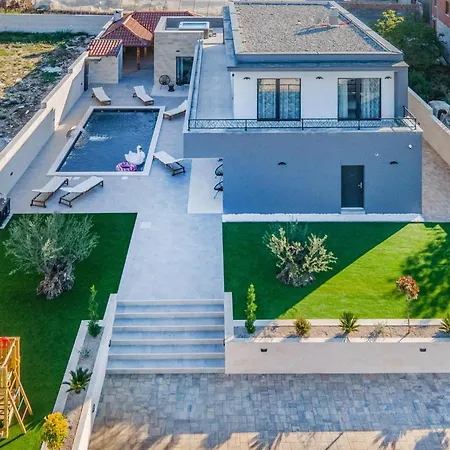 Gorgeous In Miranje Donje Semesterbostad Vrana (Zadar)