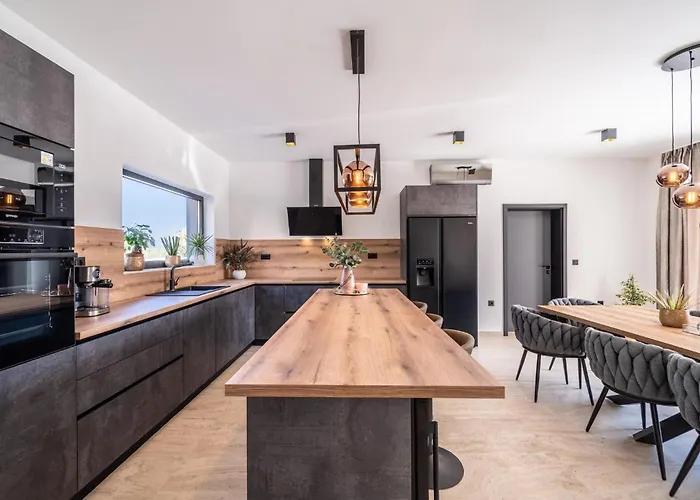 Gorgeous In Miranje Donje Vrana (Zadar)