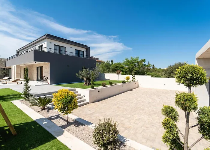 Semesterbostad Gorgeous In Miranje Donje