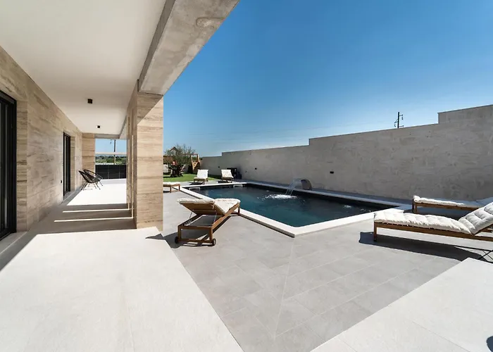 Gorgeous In Miranje Donje * Vrana (Zadar)